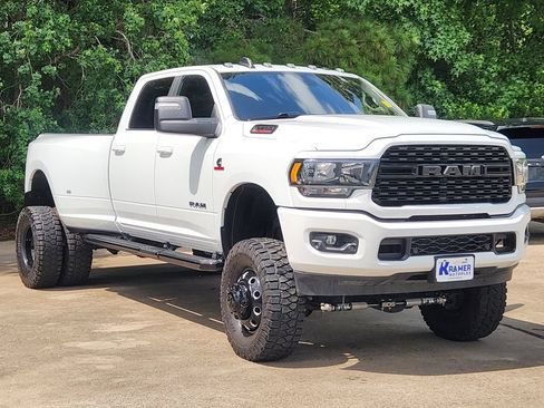Used 2024 RAM 3500 Big Horn w/ Night Edition AWD/4WD image 3