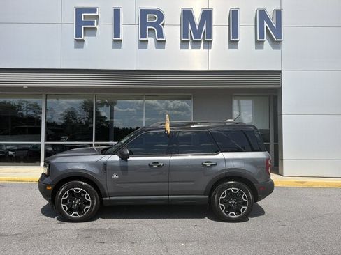 Certified 2025 Ford Bronco Sport Outer Banks w/ Outer Banks Tech Package+ AWD/4WD image 1