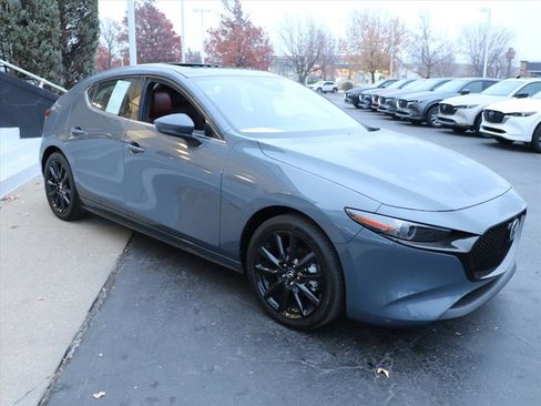 Certified 2025 MAZDA MAZDA3 2.5 S Hatchback w/ Premium Pkg image 6