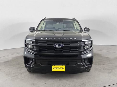 Used 2025 Ford Expedition Active AWD/4WD image 8