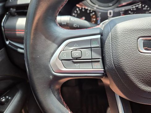 Used 2022 Jeep Compass Trailhawk w/ Trailhawk Convenience Group AWD/4WD image 31