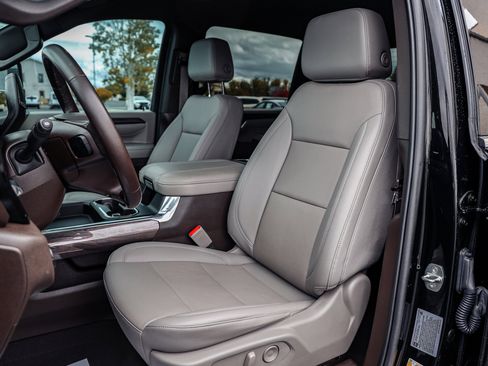 Used 2024 Chevrolet Silverado 3500 LTZ w/ LTZ Plus Package image 9