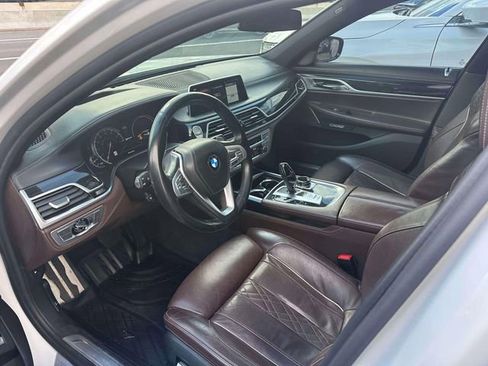 Used 2018 BMW 740e xDrive AWD/4WD image 15