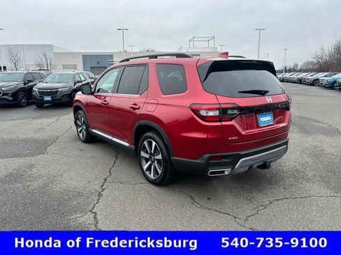 Certified 2025 Honda Pilot Touring image 4