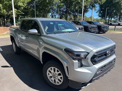 New 2025 Toyota Tacoma SR5