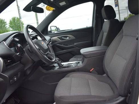 Certified 2023 Chevrolet Traverse LT FWD image 25