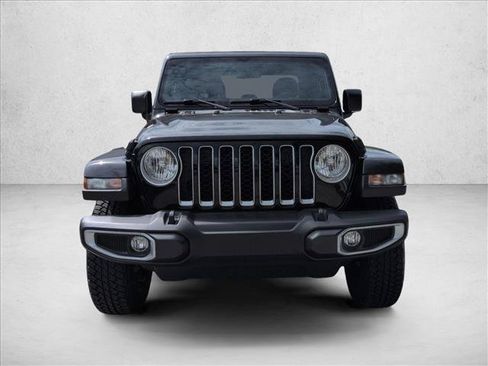 Used 2023 Jeep Gladiator Overland AWD/4WD image 2