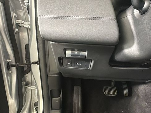 Used 2020 Land Rover Discovery Sport S AWD/4WD image 21