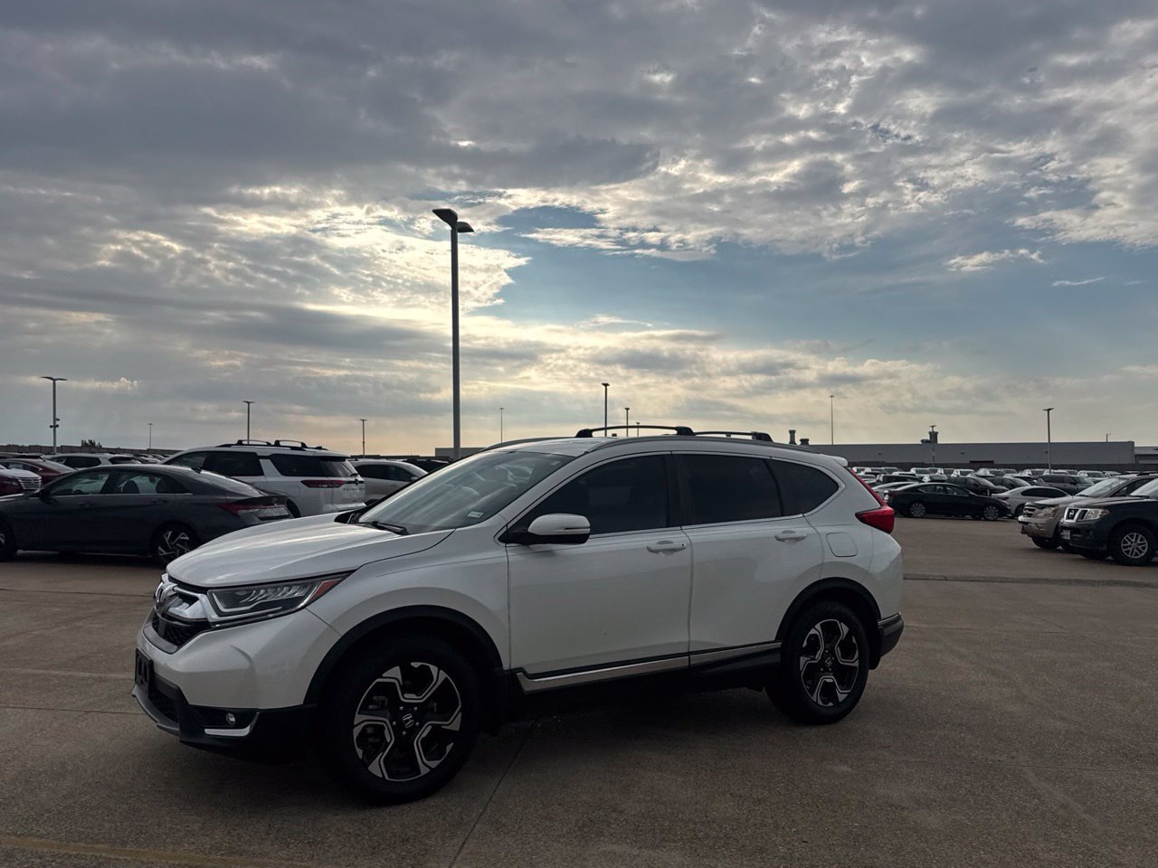 Used 2018 Honda CR-V Touring image 9