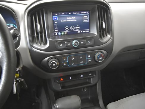Used 2020 Chevrolet Colorado W/T w/ WT Convenience Package AWD/4WD image 23