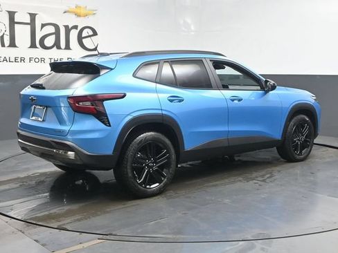 New 2026 Chevrolet Trax ACTIV w/ Sunroof Package FWD image 28