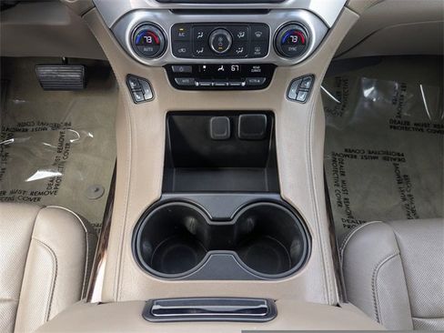 Used 2017 GMC Yukon SLT w/ Premium Edition image 23