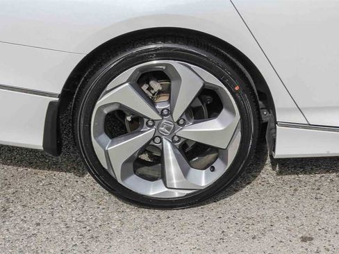 Used 2020 Honda Accord Touring image 10