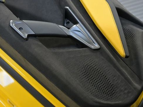 Used 2024 Lamborghini Revuelto image 35