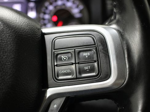 Used 2019 RAM 2500 Laramie AWD/4WD image 13