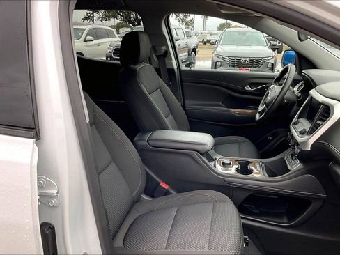 Used 2023 GMC Acadia SLE w/ Driver Convenience Package image 30