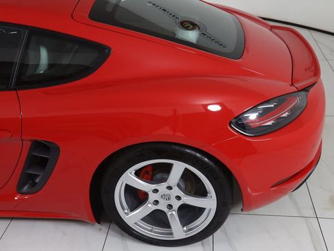 Used 2023 Porsche 718 Cayman S w/ Sport Chrono Package image 36