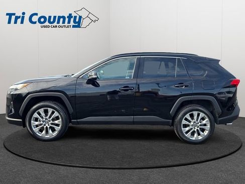 Used 2025 Toyota RAV4 XLE Premium w/ Weather Package AWD/4WD image 5