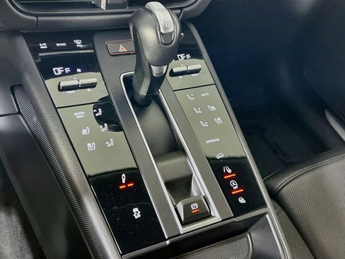 Used 2023 Porsche Macan S AWD/4WD image 17