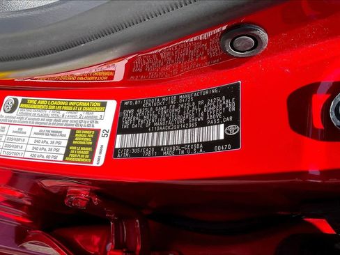 Used 2025 Toyota Camry SE image 30