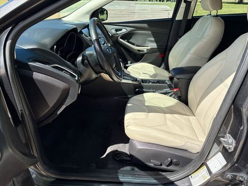 Used 2018 Ford Focus Titanium FWD image 22