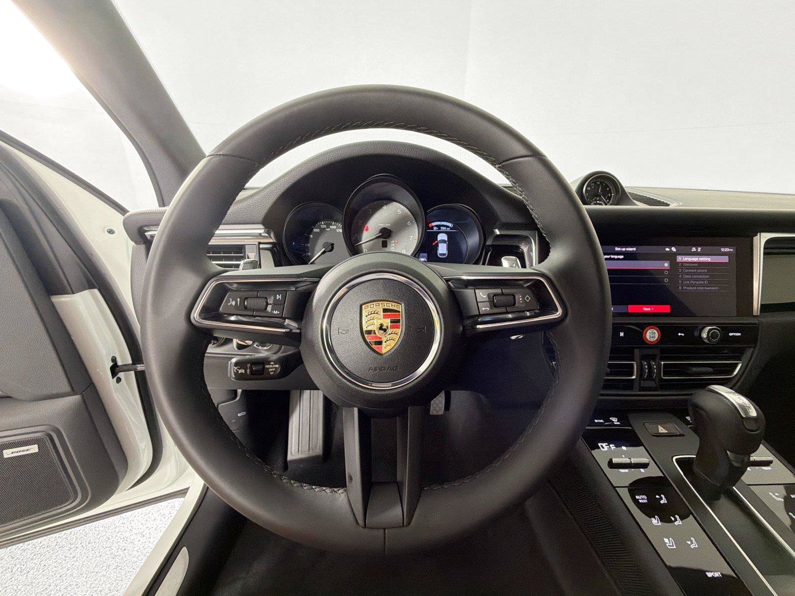 Certified 2025 Porsche Macan S AWD/4WD image 20