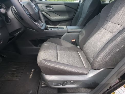 Used 2026 Nissan Rogue SV FWD image 10