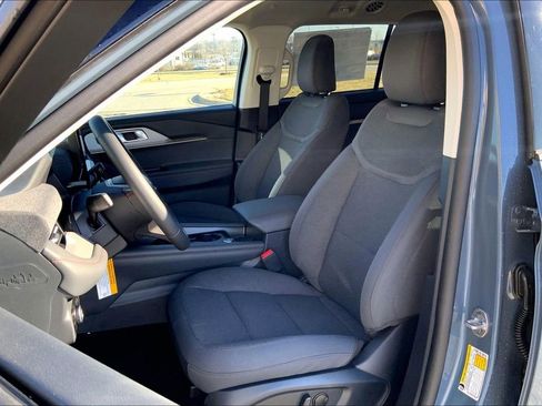 New 2026 Ford Explorer Active AWD/4WD image 9
