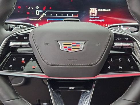 Used 2025 Cadillac Escalade V w/ LPO, ONYX Package image 17