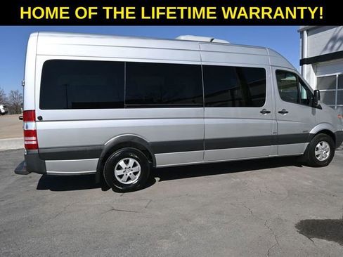 Used 2011 Mercedes-Benz Sprinter 2500 image 32