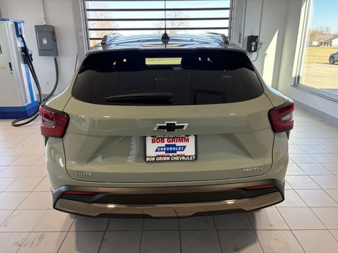 New 2026 Chevrolet Trax ACTIV w/ Sunroof Package image 4