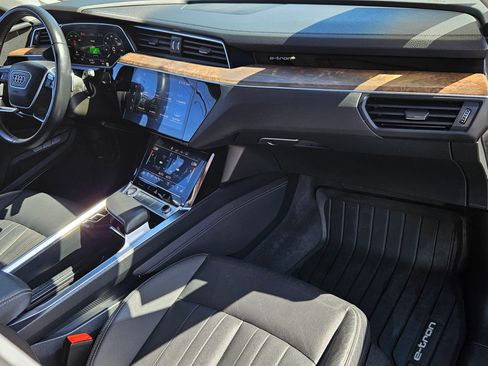 Used 2019 Audi e-tron Premium Plus AWD/4WD image 31