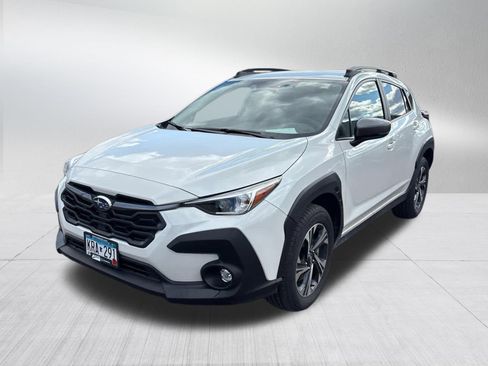 Used 2024 Subaru Crosstrek 2.0i Premium AWD/4WD image 2