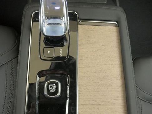 New 2026 Volvo XC90 B6 Plus w/ Protection Package Premier image 35