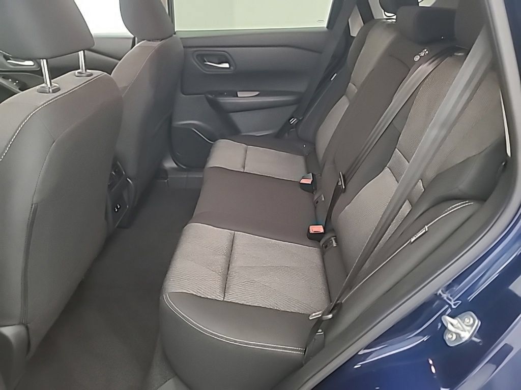 Used 2026 Nissan Rogue SV AWD/4WD image 19