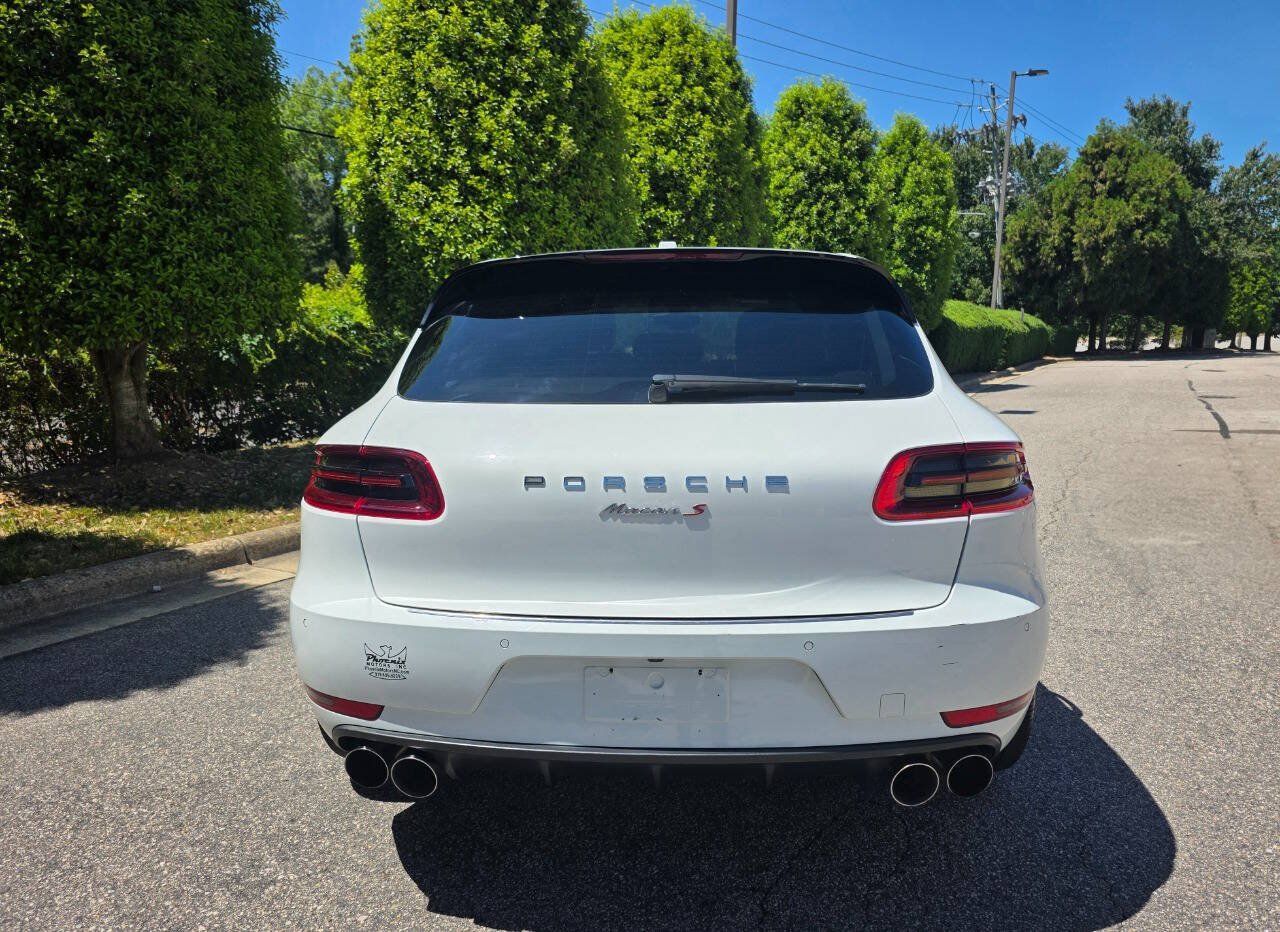 Used 2015 Porsche Macan S w/ Premium Package Plus AWD/4WD image 4