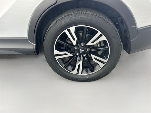 Used 2024 Mitsubishi Eclipse Cross SE AWD/4WD image 11