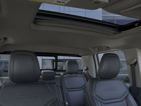 New 2025 Ford Maverick Lobo image 12