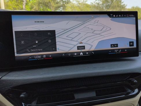 New 2026 BMW 330i Sedan w/ Convenience Package image 21