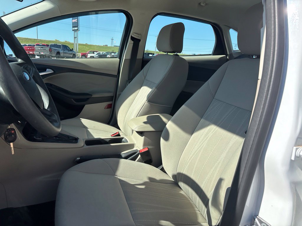 Used 2015 Ford Focus SE FWD image 9