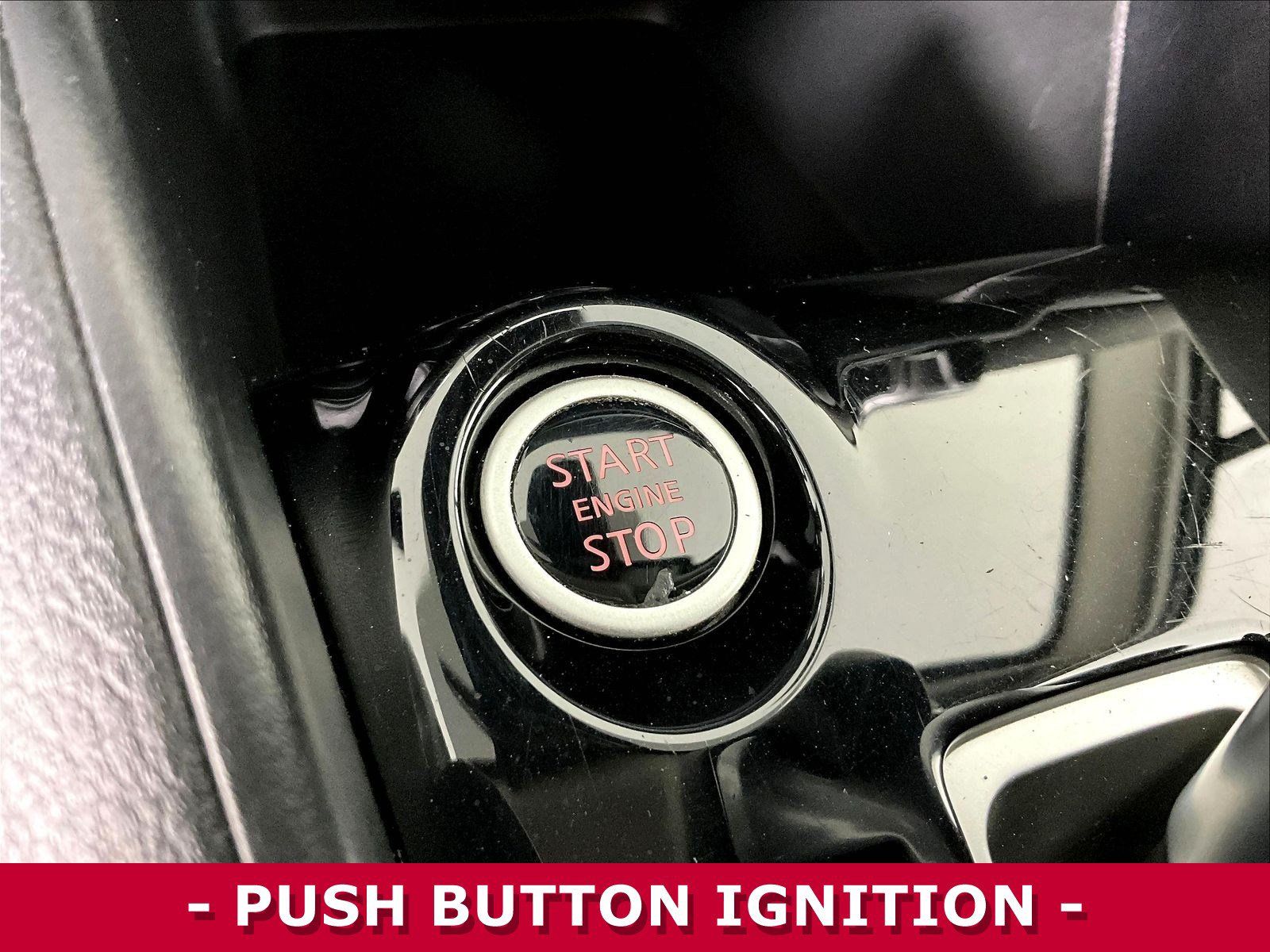 Used 2020 Nissan Versa SR w/ Convenience Package FWD image 36