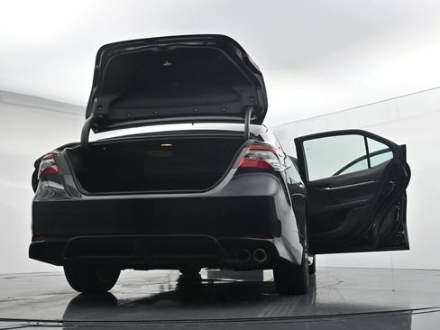 Used 2024 Toyota Camry SE FWD image 30