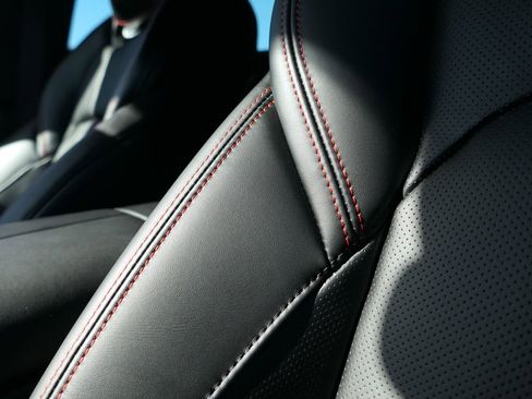 Used 2024 Maserati Levante GT Ultima image 14