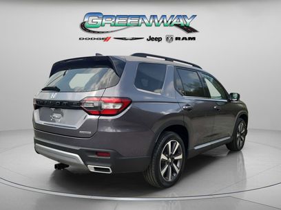 Used 2025 Honda Pilot Touring