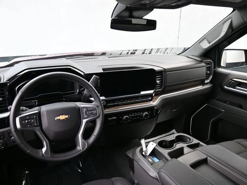 Used 2023 Chevrolet Silverado 1500 LT w/ Protection Package AWD/4WD image 11