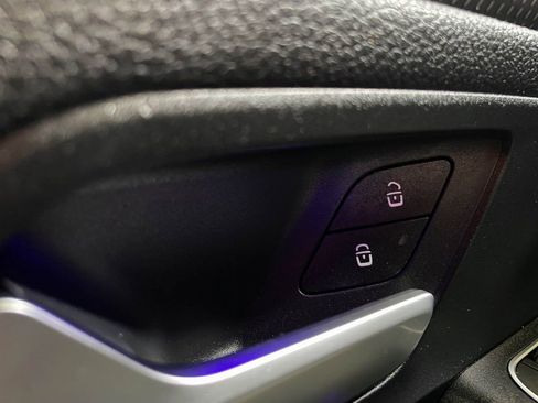 Used 2021 Mercedes-Benz GLA 250 w/ Premium Package image 31