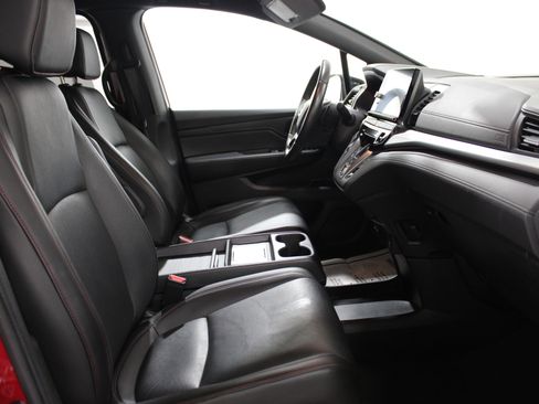 Used 2025 Honda Odyssey Sport-L image 27