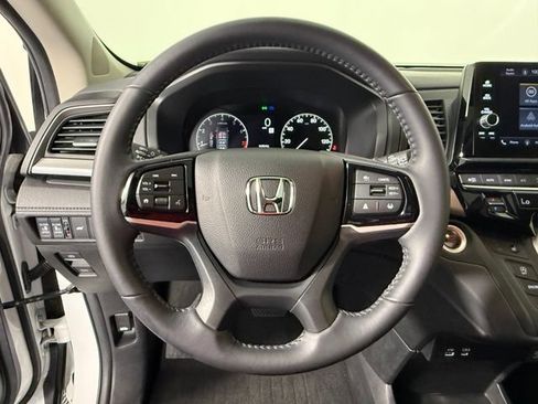 Used 2025 Honda Odyssey EX-L image 17
