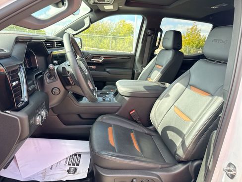 Used 2024 GMC Sierra 1500 AT4 w/ Technology Package image 13