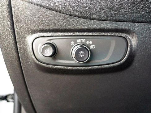 Used 2024 Chevrolet Equinox LT image 16